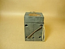  ERICO CADWELD PCC1V1G HORIZONTAL TAP PARALLEL CABLE MOLD