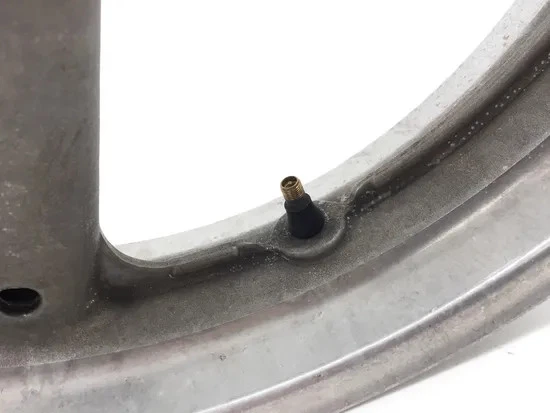 Llanta delantera 1998 Suzuki GSXR600 3277 Foto 3 de 4