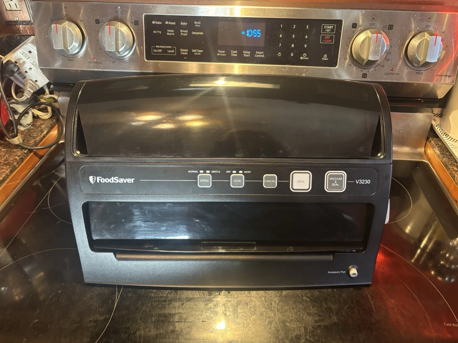Pre Owned FoodSaver V3230 Vacuum Sealer – Tested And Works Great