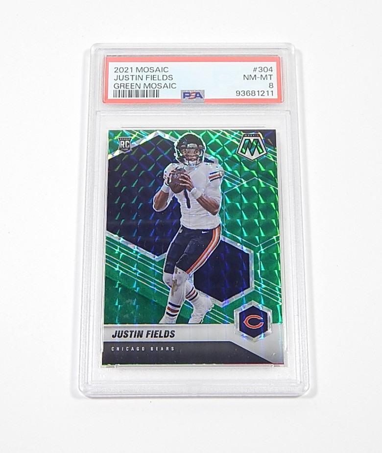 2021 Panini Mosaic Green Mosaic Prizm Justin Fields RC #304 Rookie PSA 8