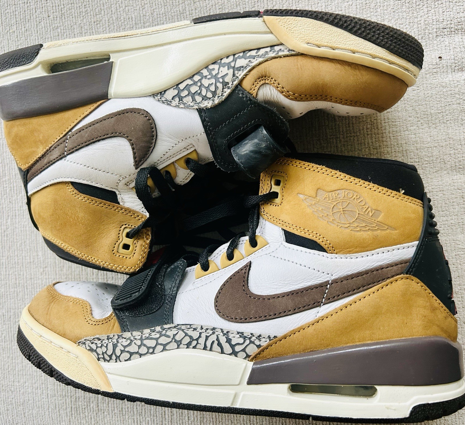 RARE AIR JORDAN LEGACY 312 ROOKIE of the YEAR Mens Shoes Sz. 10 AV3922-102