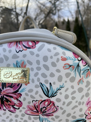 LUV Betsey by Betsey Johnson Backpack Purse White Pink  display picture 3