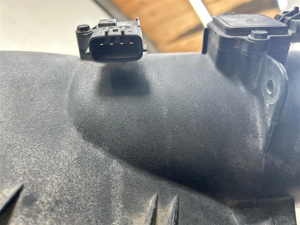 Ram 2500 2011 purificador de aire caja y resonador 6,7 L usado OEM Foto 2 de 4