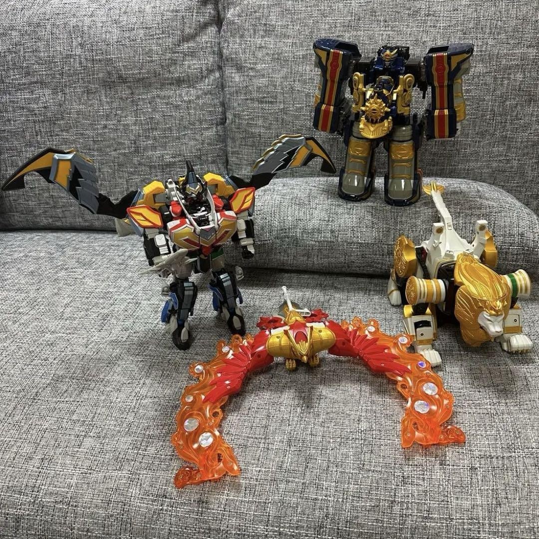 パワーレンジャー　POWER RANGER MEGAZORD 3体セット Power Rangers Mystic Force Magiranger DX Megazord 3p set BANDAI