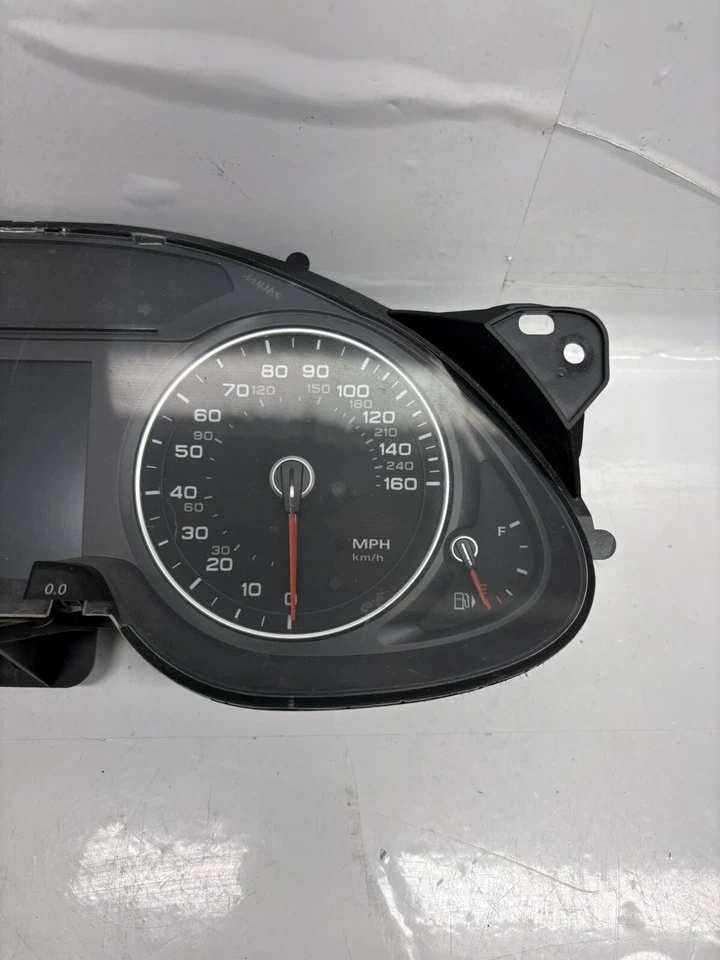 AUDI A4 QUATTRO 2013-2016 - Cuadro de instrumentos/velocímetro 8K0920951E Foto 2 de 4