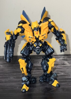Hasbro 2007 Transformers Robot Replicas Bumblebee Action Figure