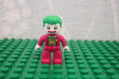 Duplo Figure Superhero THE JOKER Batman Villain Purple Magenta Pink DC COMICS