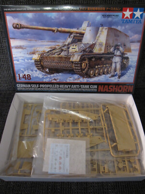 German Self Propelled Gun ''Nashorn'' von Tamiya im Maßstab 1:48 *NEU*
