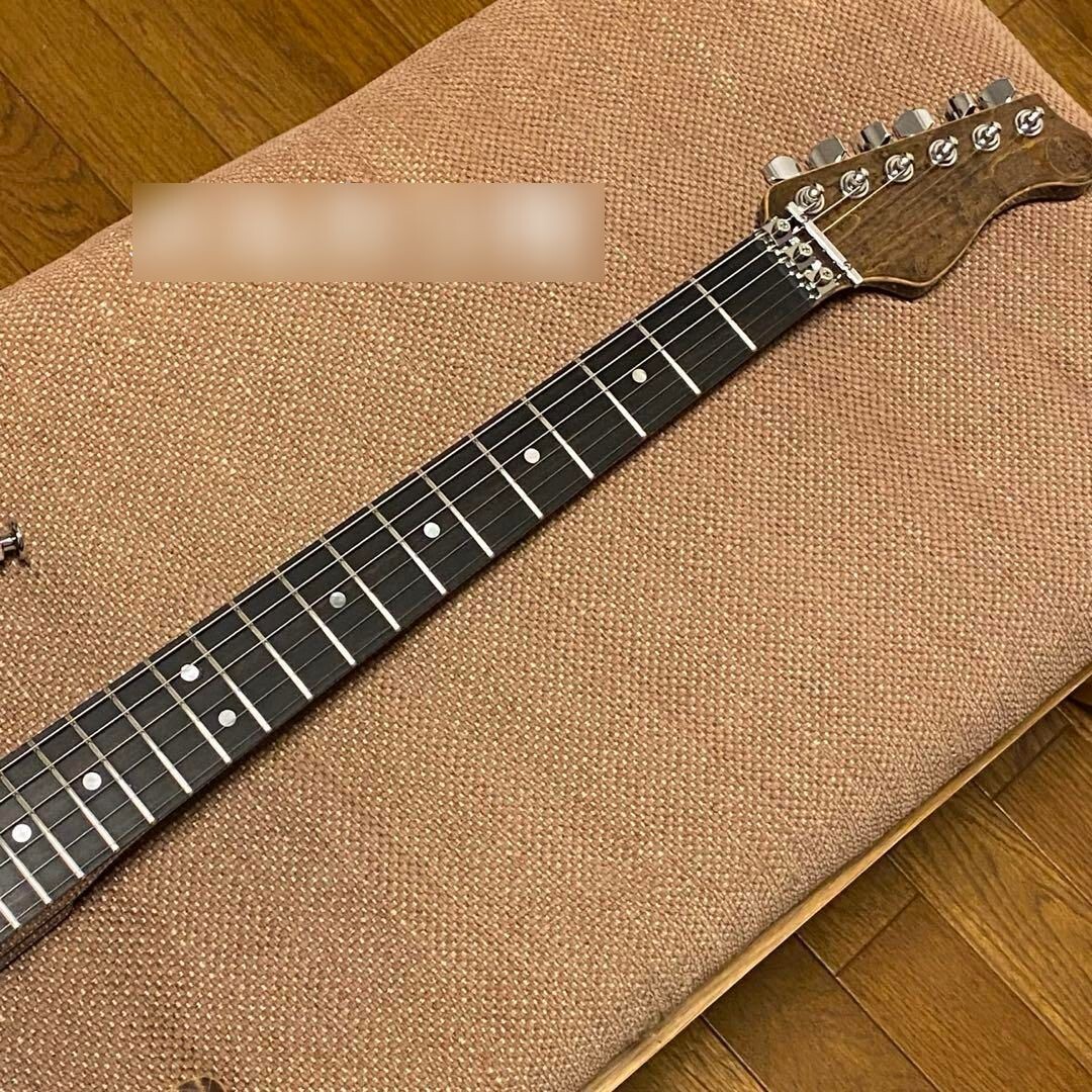 ギター Valley Arts M Series Custom Pro SRE270 Valley Arts M SERIES SRE270 Custom Pro SD (10/25) | Reverb