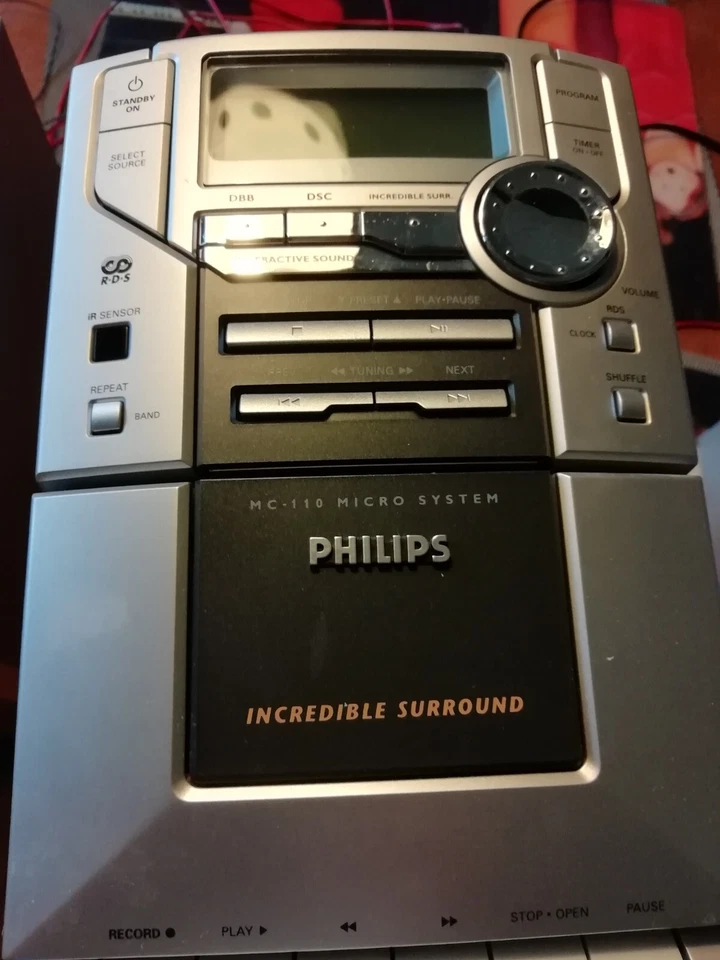 Philips Micro Hi-Fi System MC-110 CD-Wiedergabe, Kassettenbetrieb, Radiosender - Bild 2 von 4