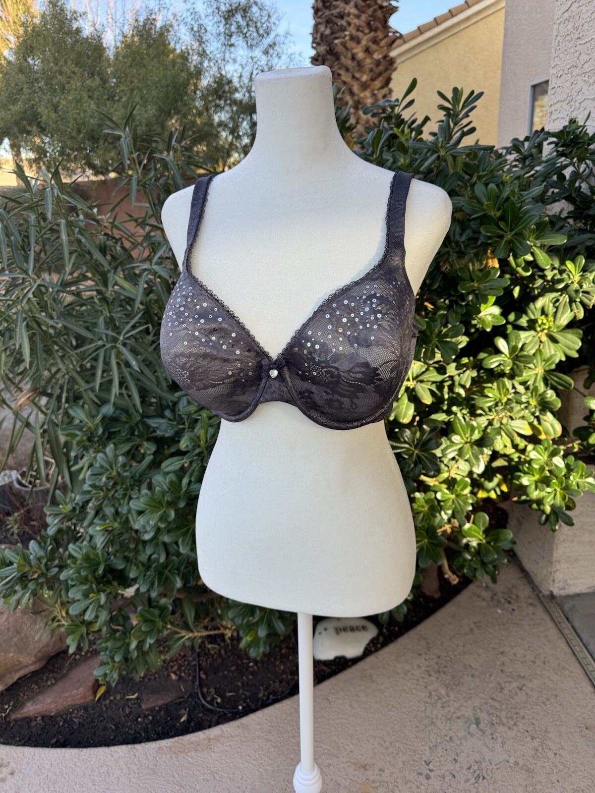Victoria Secret Lined Bra 38 DD Sequins Gray Lace Lite Padded Underwire Adjust