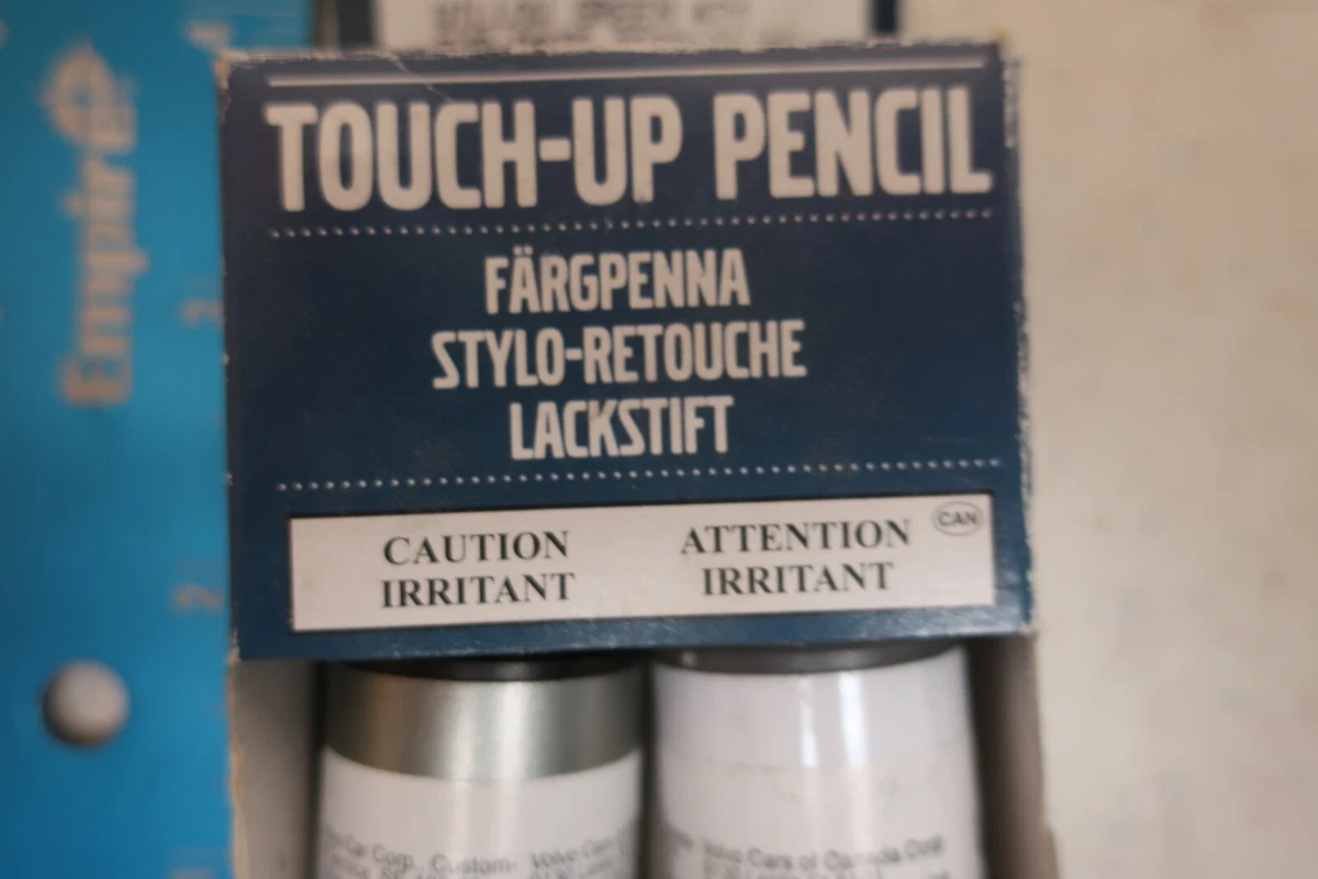 Genuine Volvo TOUCH UP PENCIL 31266554 WILLOW GREEN 471 EXP DATE.