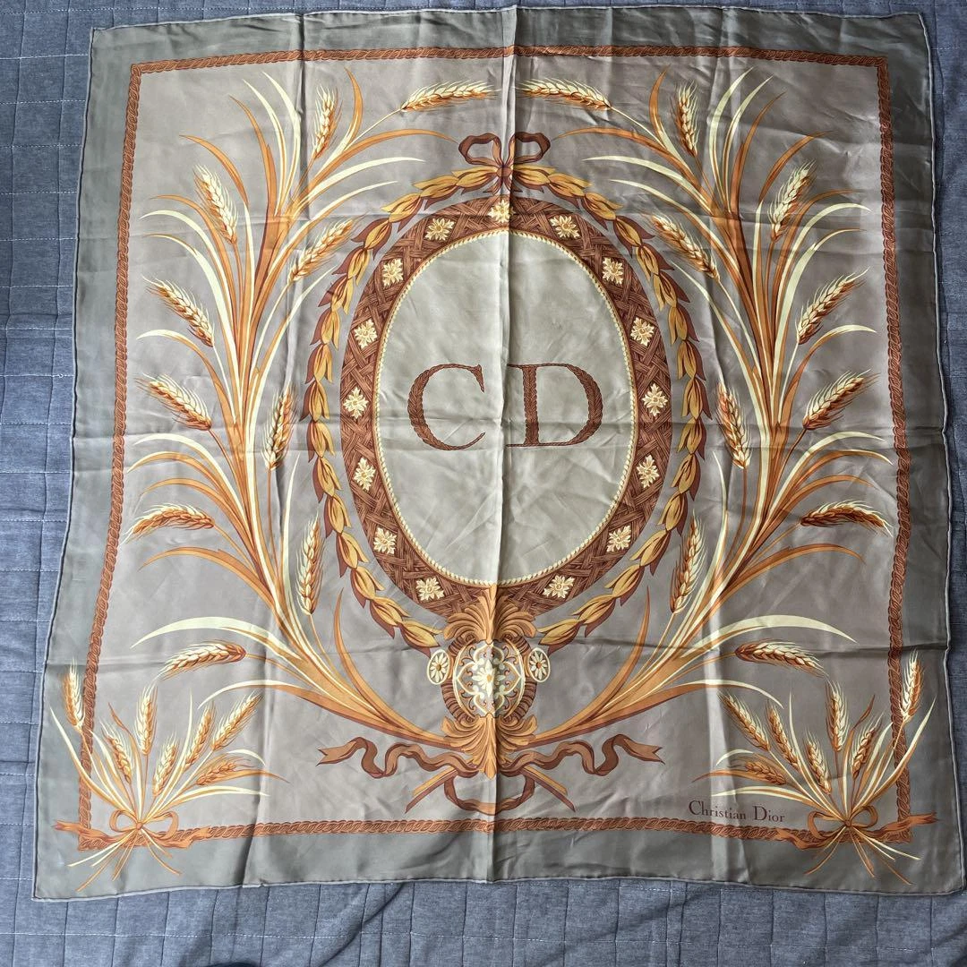 Christian Dior grande écharpe 85 cm 33