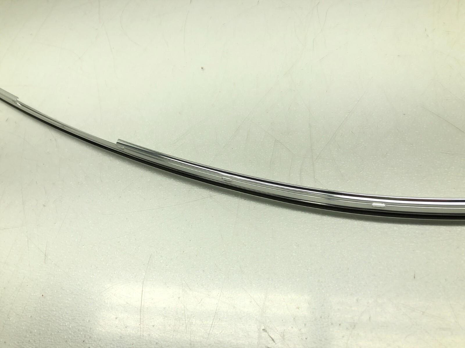 2017-2020 MASERATI LEVANTE RIGHT PASSENGER UPPER DOOR ROOF DRIP MOLDING OEM.