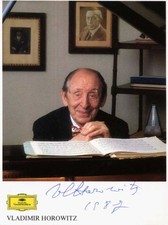 Vladimir Horowitz (+) CLASSICAL PIANIST & COMPOSER autograph, signed publicity p