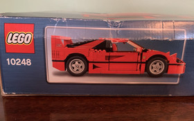 LEGO set 10248 - Ferrari F40 - Creator - Sealed / Retired