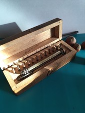 Ancienne Boite Outils Horlogerie Jeux de 12 Fraises Plates MEYLAN & CIE