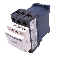 Telemecanique LC1D32BD Contactor, 3PST-NO + 1NO 1NC Aux, 9A 690VAC, 24VDC Coil