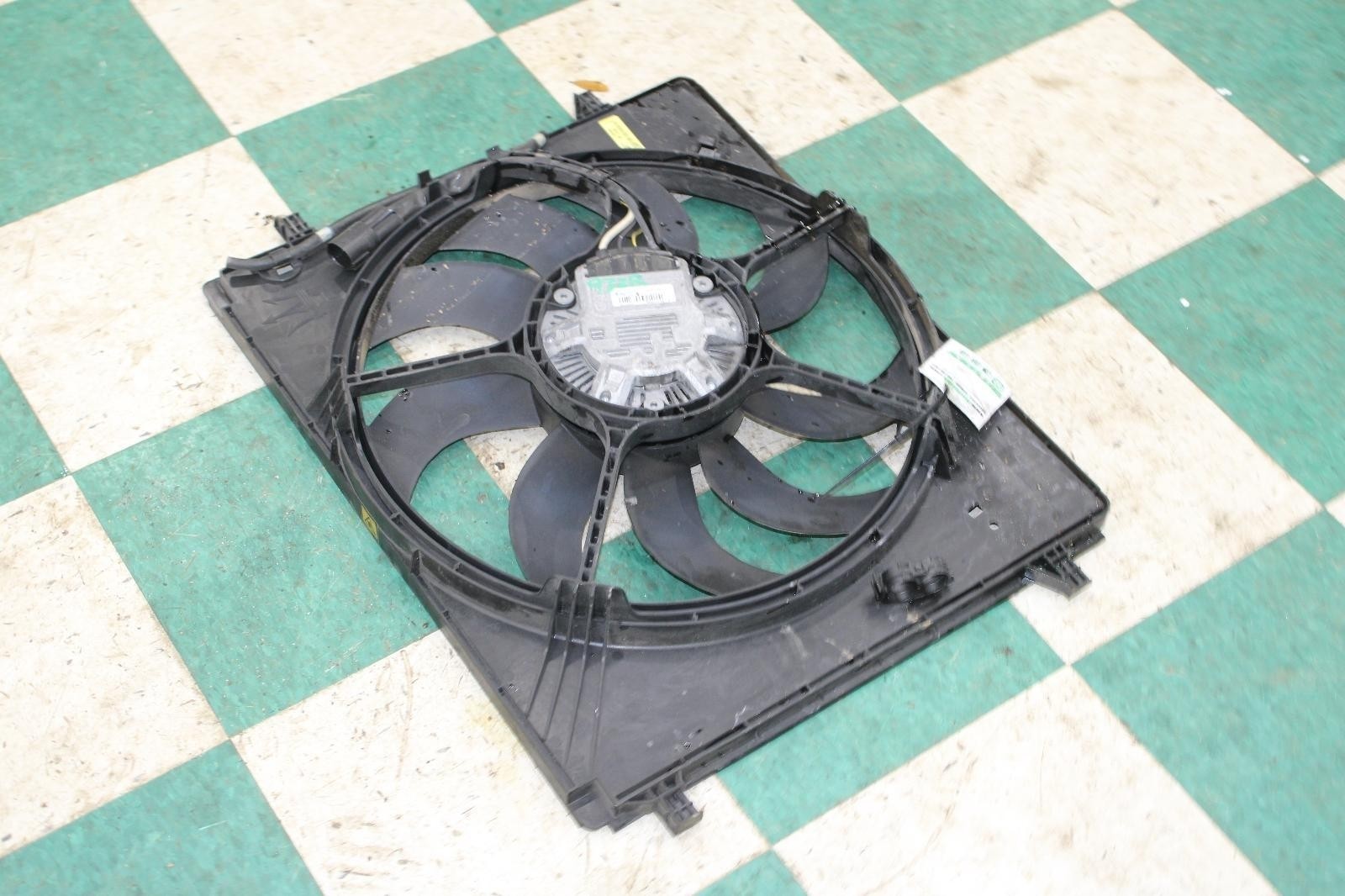 Maserati Ghibli 2014-2019 Cooling fan motor