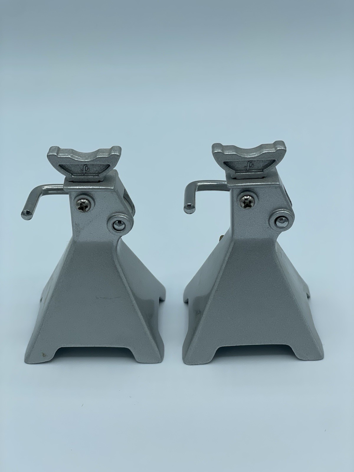 Jack Stands Mini Display Collectable Astroline Model 012 Miniature Set Of 2 Box