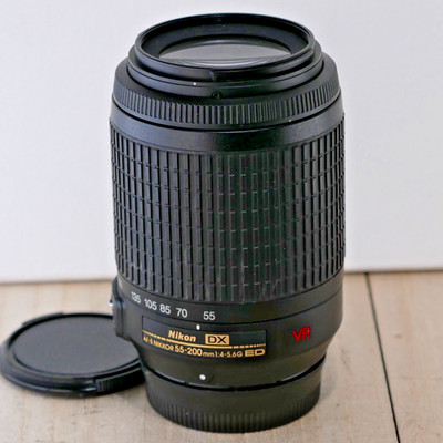 Nikon AF-S DX VR Zoom-NIKKOR 55-200mm f/4-5.6G IF-ED Lens *VERY GOOD*