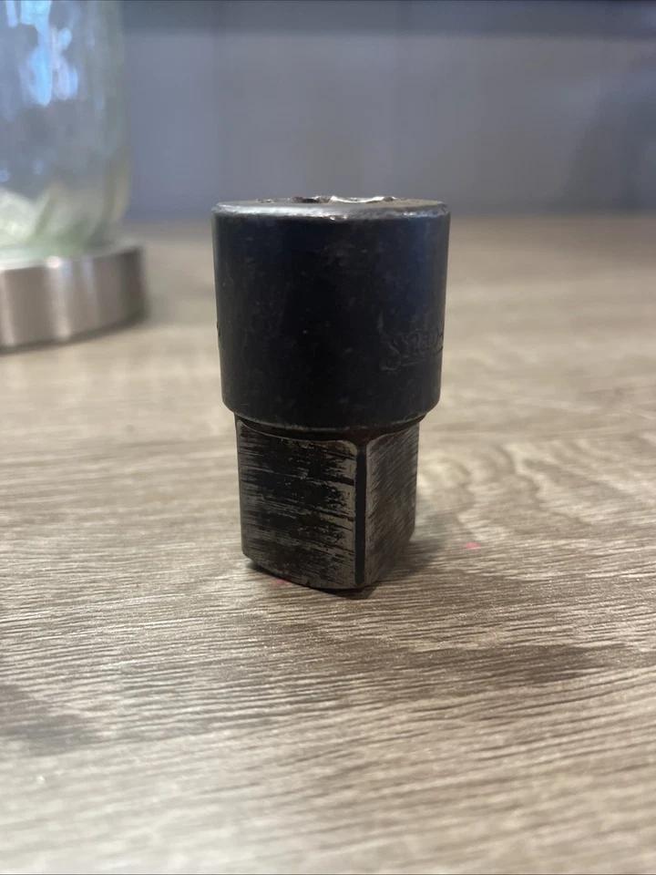 Snap-on USA GLA12A 1/2" Drive Female to 3/4" Male Adapter Non-Impact Socket 521 - Image 2 of 4