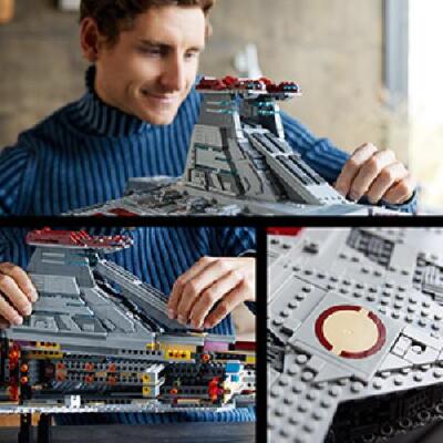 ショートです。 LEGO Star Wars Venator-class Republic Attack Cruiser Toy
