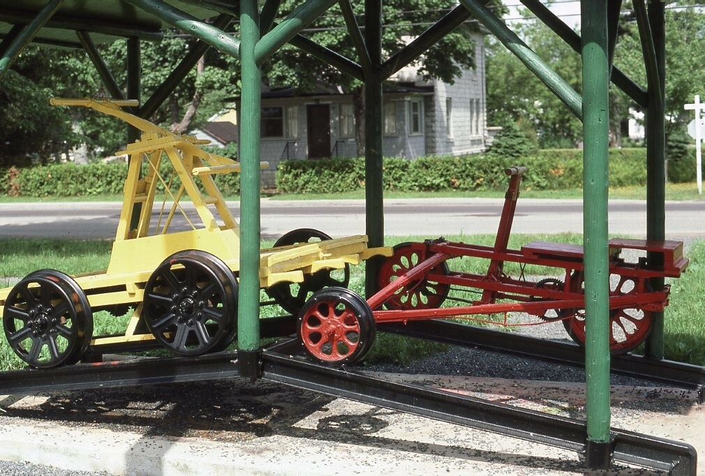 Unidentified Railroad Train Hand Cars Handcar Original 1985 Photo Slide