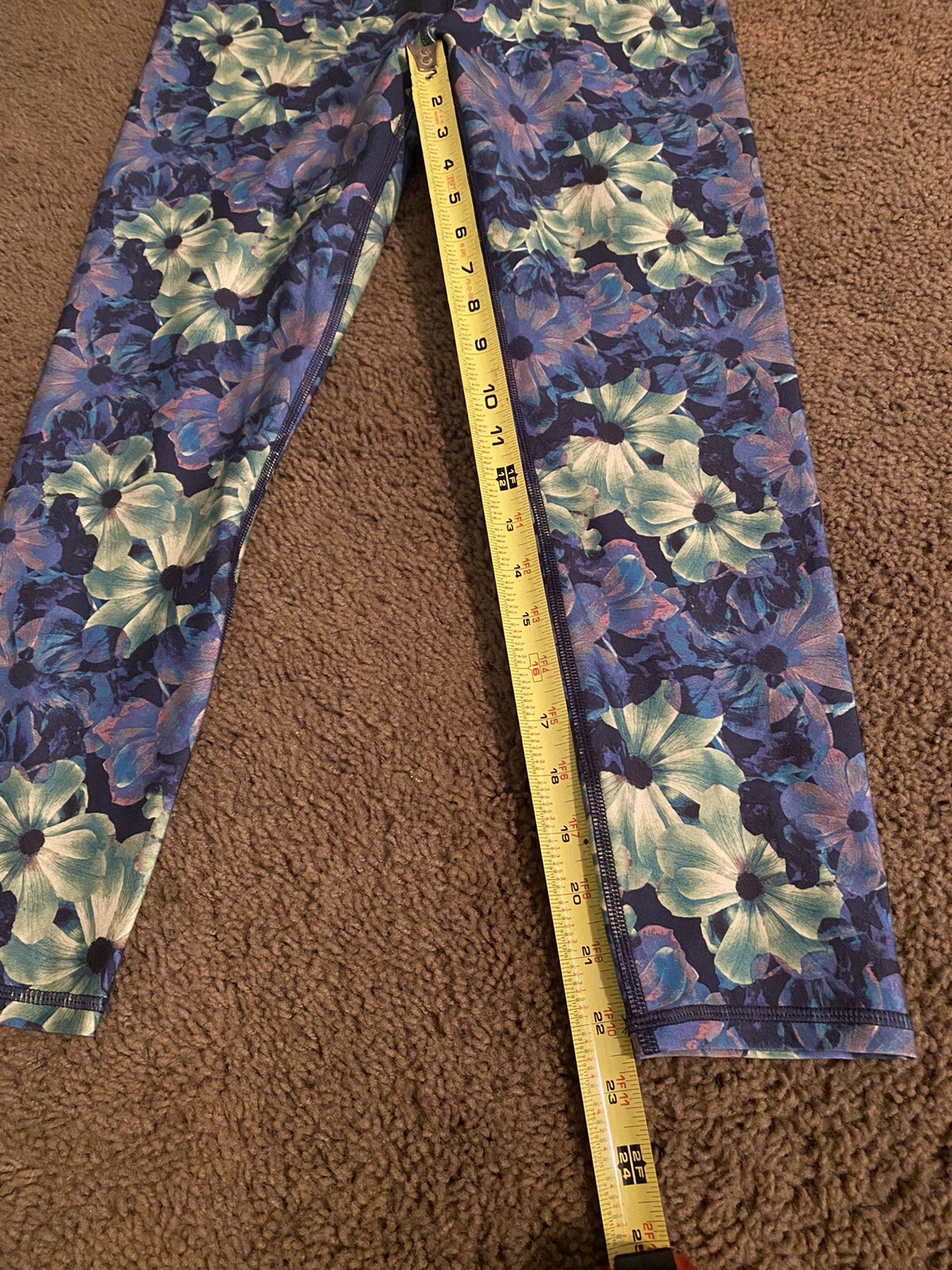 Fabletics Leggings Size Medium EUC!!! - image 7