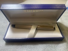 Waterman Expert 2000 Champagne Gold Trim Rollerball.  40036-W. New Old Stock