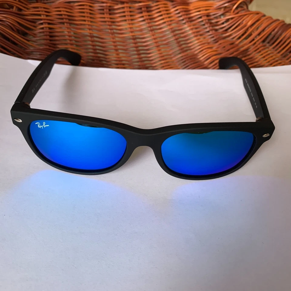 Gafas de sol Wayfarer Blue Ray-Ban nuevas (RB2132 55-18 MM) Foto 3 de 4