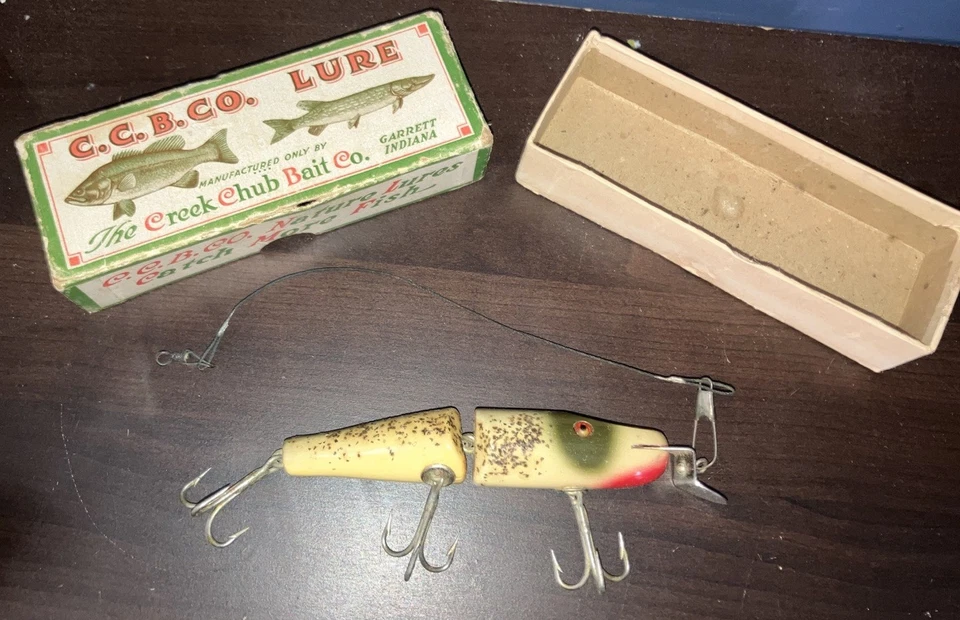 Señuelo articulado vintage THE CREEK CHUB BAIT C. C. B. CO. PIKIE caja original Foto 3 de 4