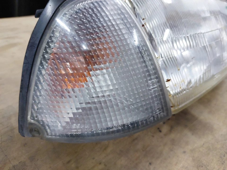 Nissan Avenir W10 Headlights  Koito 100-24577 With Cornerlights  - Image 3 of 4