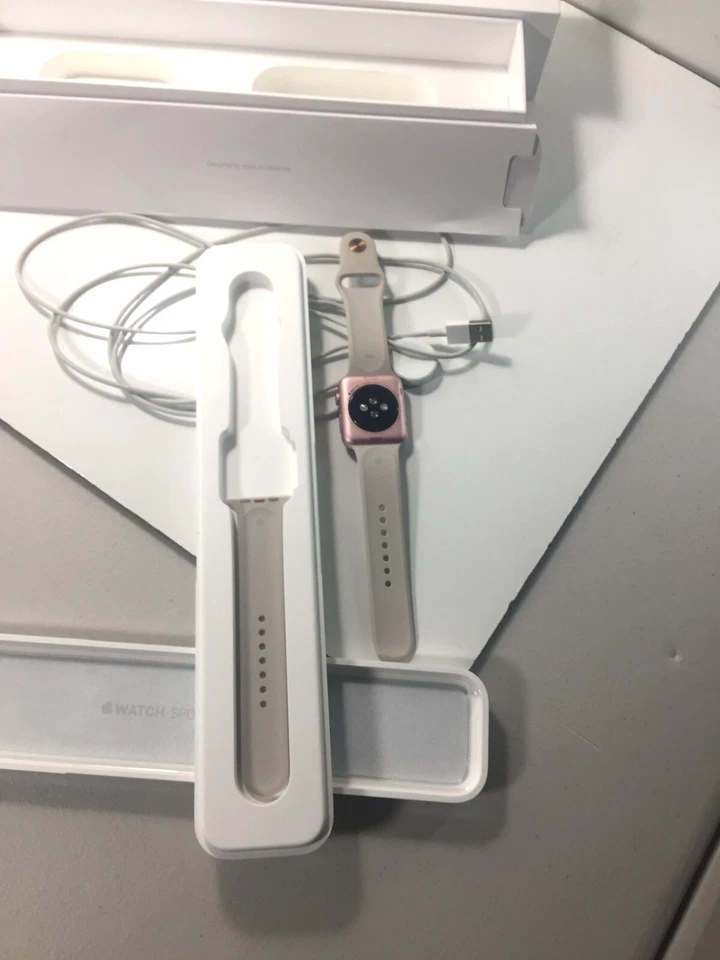 Locked Apple iWatch A1554 42mm 7000 Series Aluminium Case Smart Watch Rose Gold - Image 3 of 4