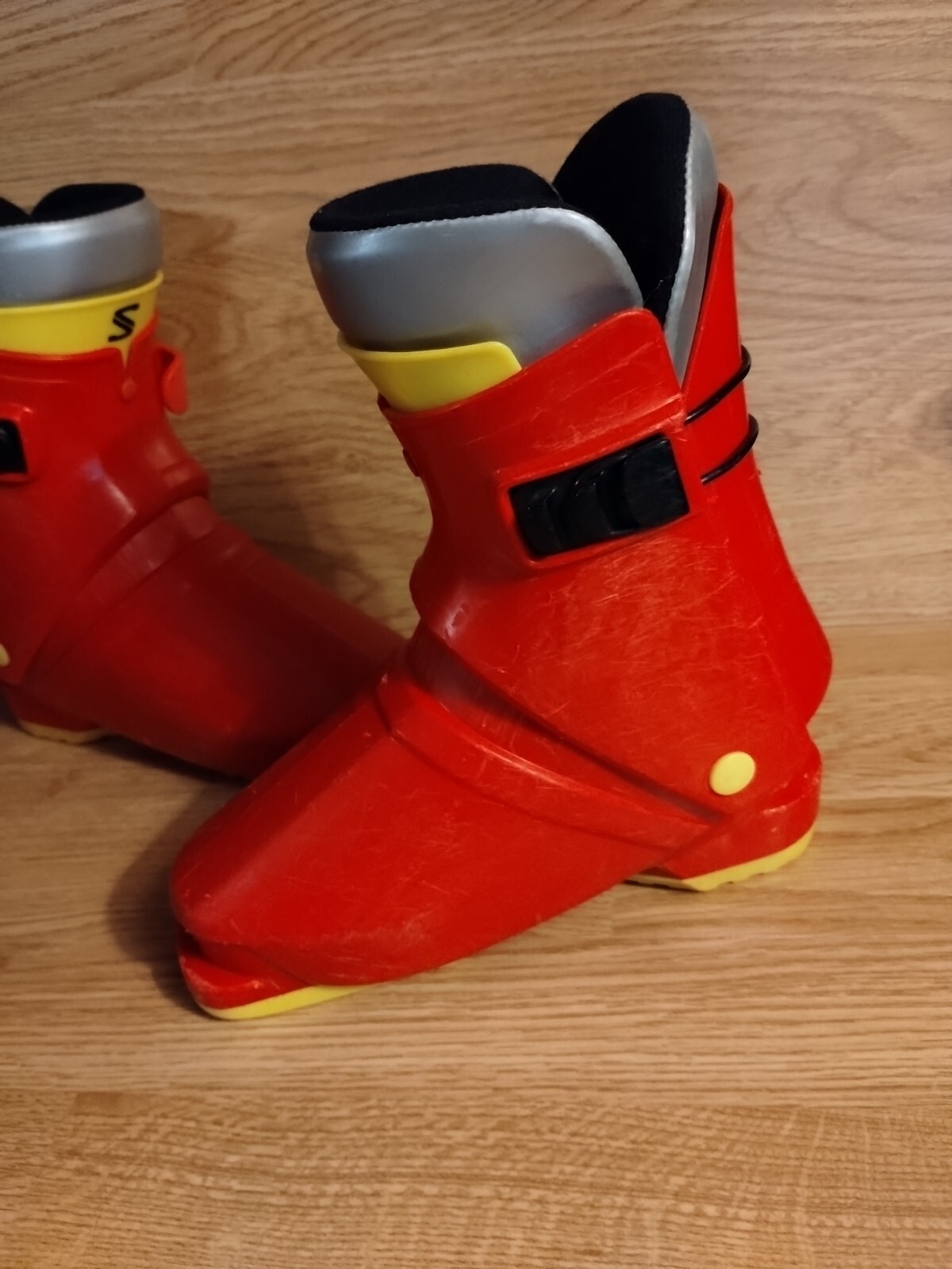 Scarponi da sci Salomon SX Youth taglia 12 Mondo 18 usati