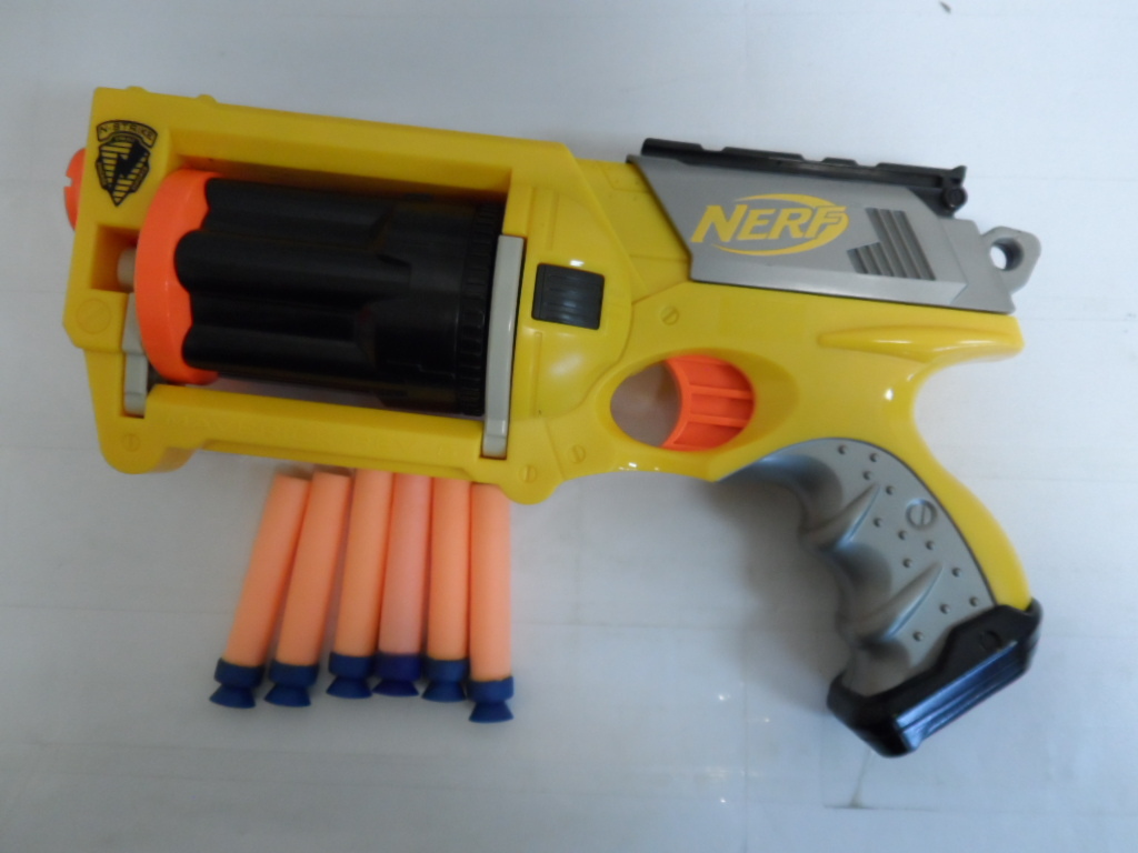 Nerf N-Strike Maverick Rev-6 w/6 shot Swing out Rotating Barrel