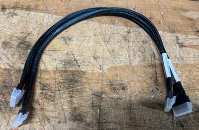 SAS Cable SFF-8654 to SFF-8654 8io Straight to Straight 0.5-m 100 ohm (LOT OF 2)
