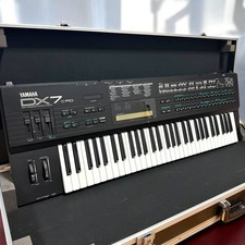 Yamaha DX7IIFD FM Synthesizer 61-Key w/Hard Case Vintage Japan