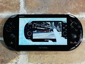 PS Vita Black PCH 2000 SONY PlayStation Japan Tested 4GB Charger No.4D DDP