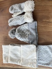 Jack Wills Matching Hat Scarf and Gloves Set