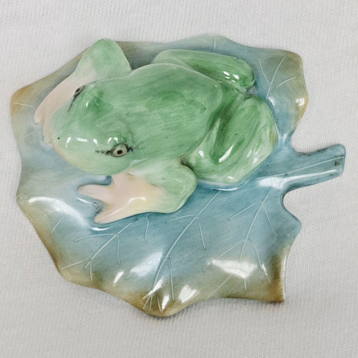 Vintage Hand Painted Herend Porcelain Green Frog on Lily Pad Leaf