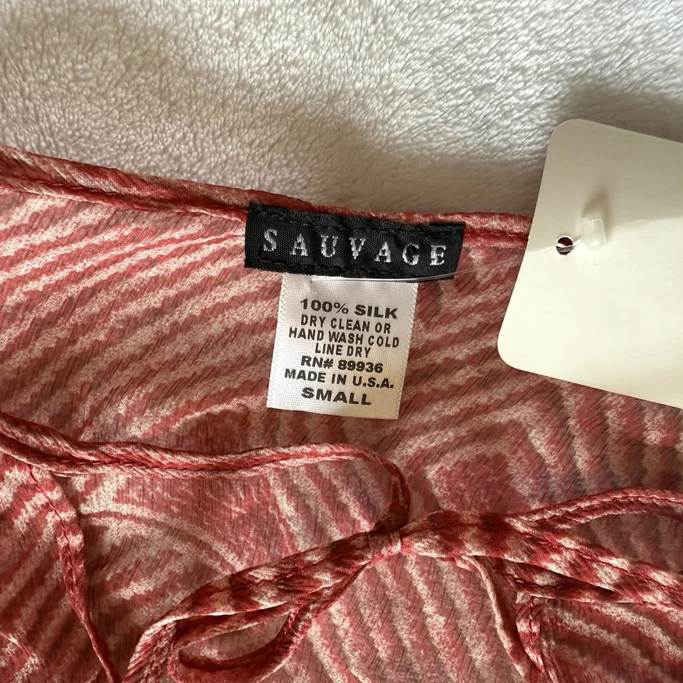 Traje de baño vintage Sauvage de seda rojo transparente a rayas vestido de encubrimiento nuevo con etiquetas stock muerto pequeño Foto 3 de 4