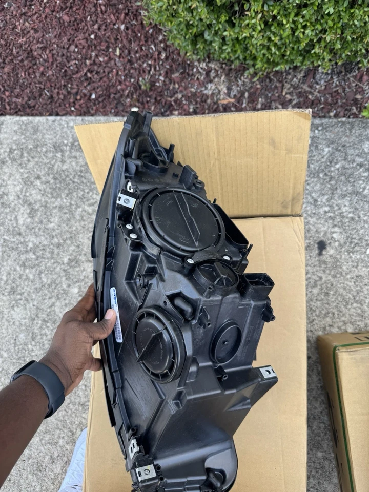 2013 BMW M5 OEM Headlights - Image 3 of 4