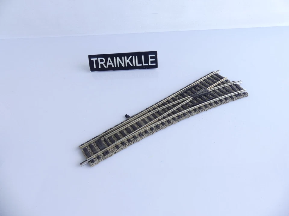 6140 FLEISCHMANN PROFI HO AIGUILLAGE A DROITE A COMMANDE MANUELLE 200 MM - Photo 1/2