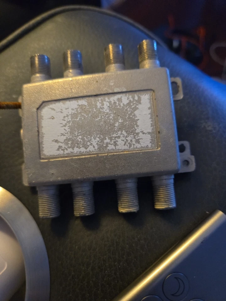 Zinwell Sam-4402-3A 4 X 4 Multi-Switch 950-1450 MHz - Image 3 of 4