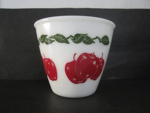 Vintage Hazel Atlas APPLE Milk Glass 6” Splash Proof Mixing Bowl VGC