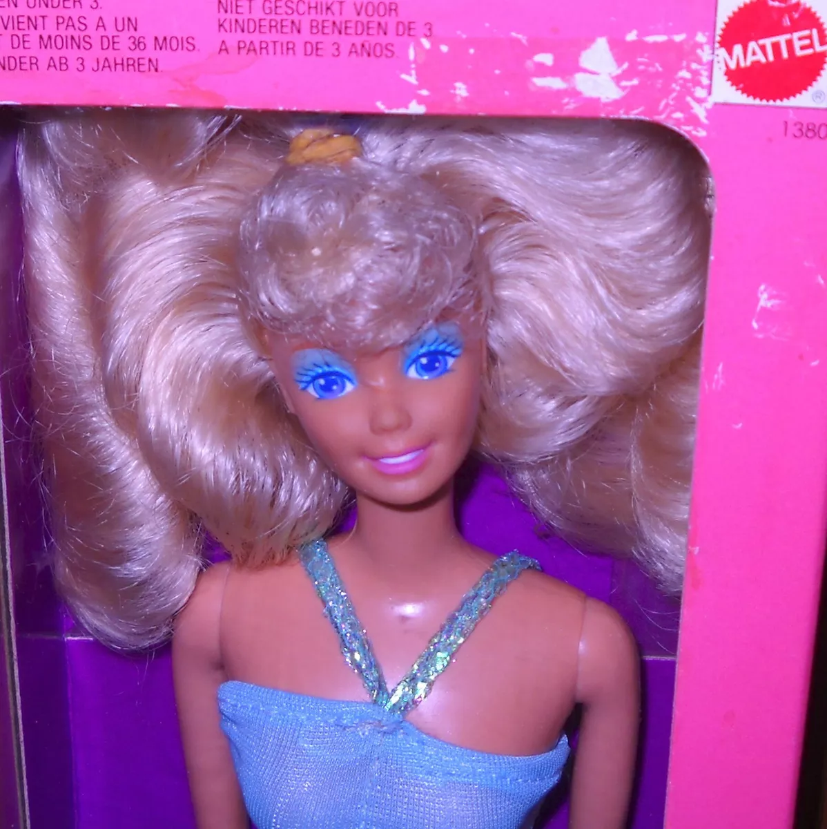 Boneca Barbie Antiga Original Da Mattel Com Linda Roupa Coleção