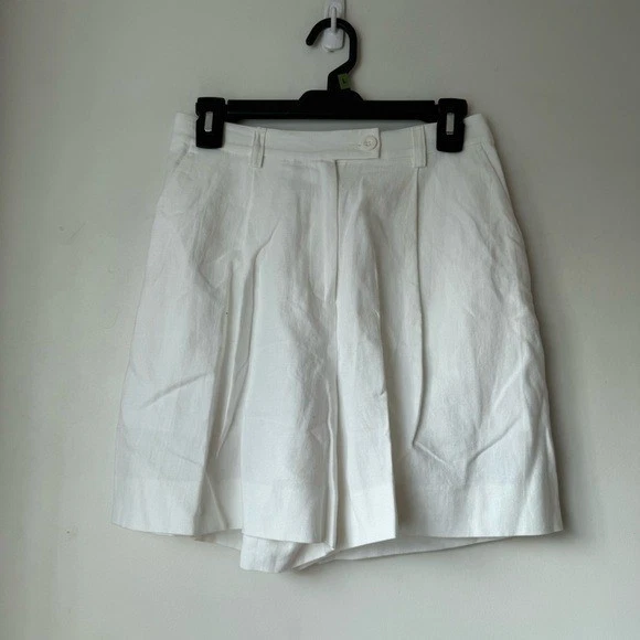 Darling Fauna White Linen Blend Chino Shorts S
Opens in a new window or tab