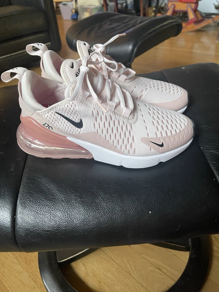 Mujer Talla 6.5 Nike Air Max 270 Rosa Claro Con Tacón Rosa. Foto 2 de 4