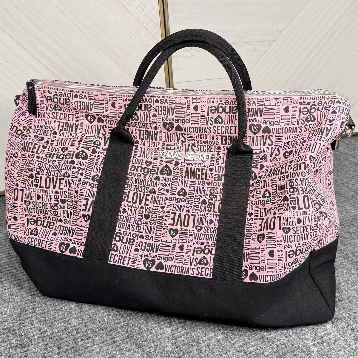 Victoria Secret Love Pink Duffle Bags & Handbags for Women  display picture 2